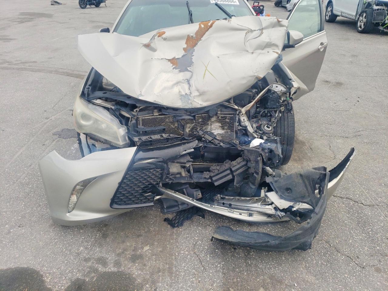 2016 TOYOTA CAMRY