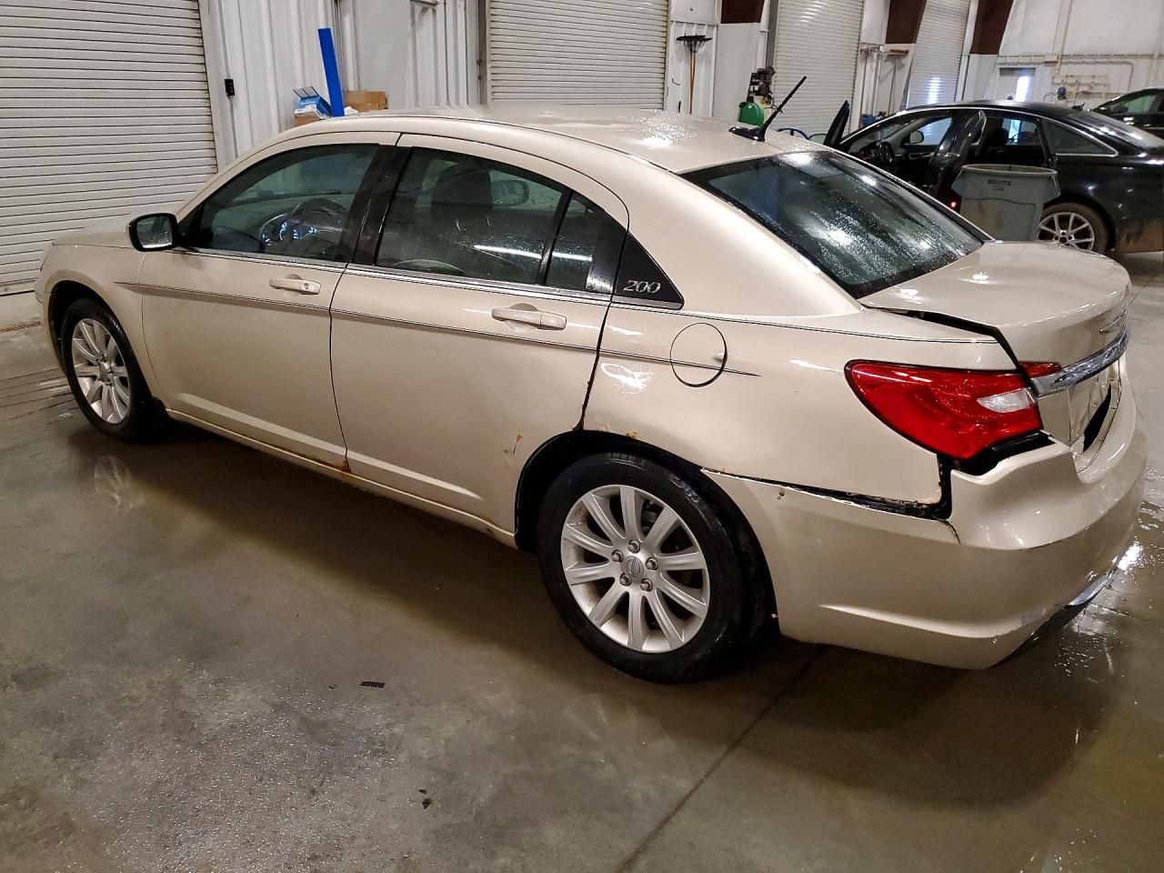 2014 CHRYSLER 200