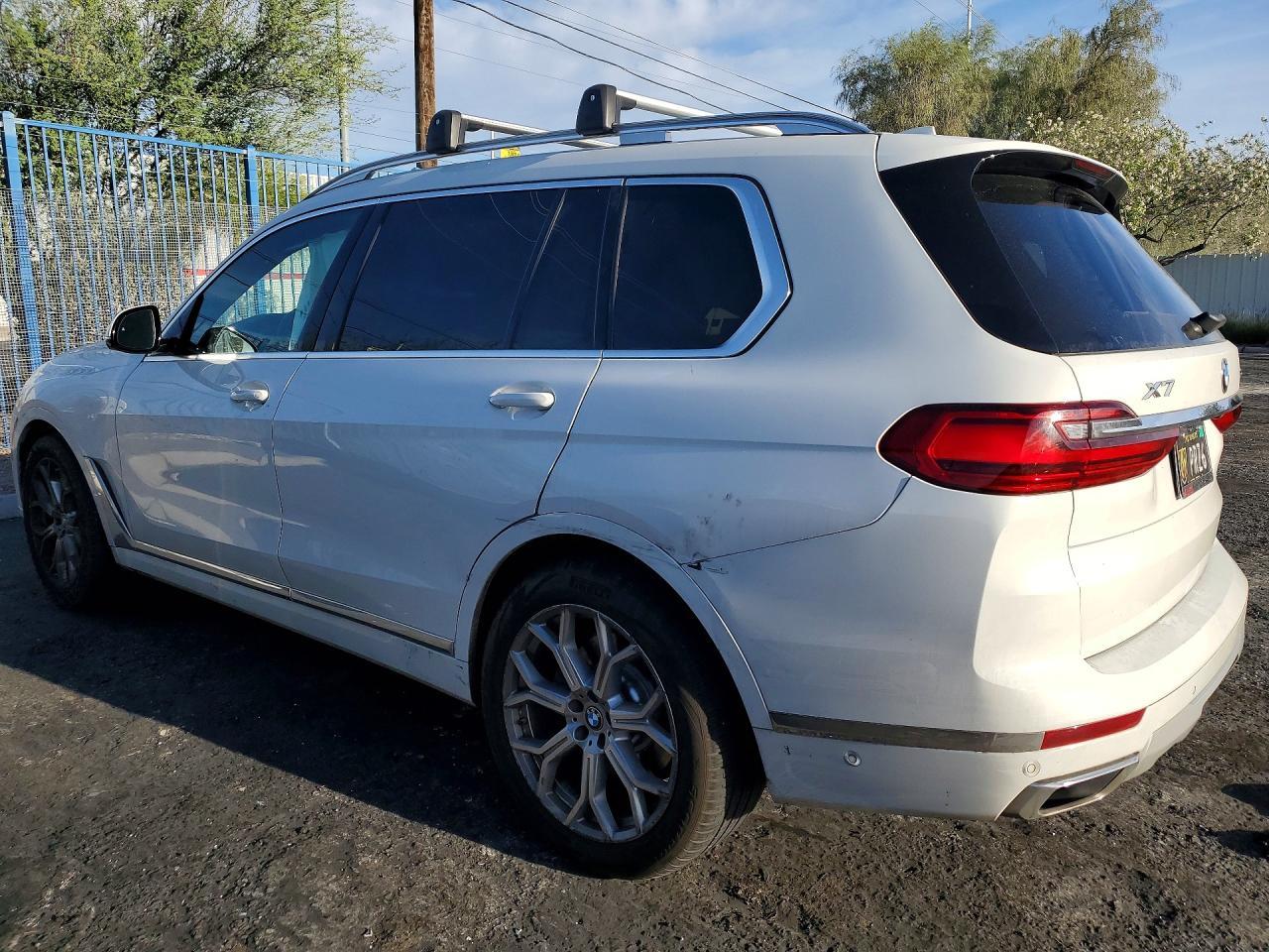 2022 BMW X7