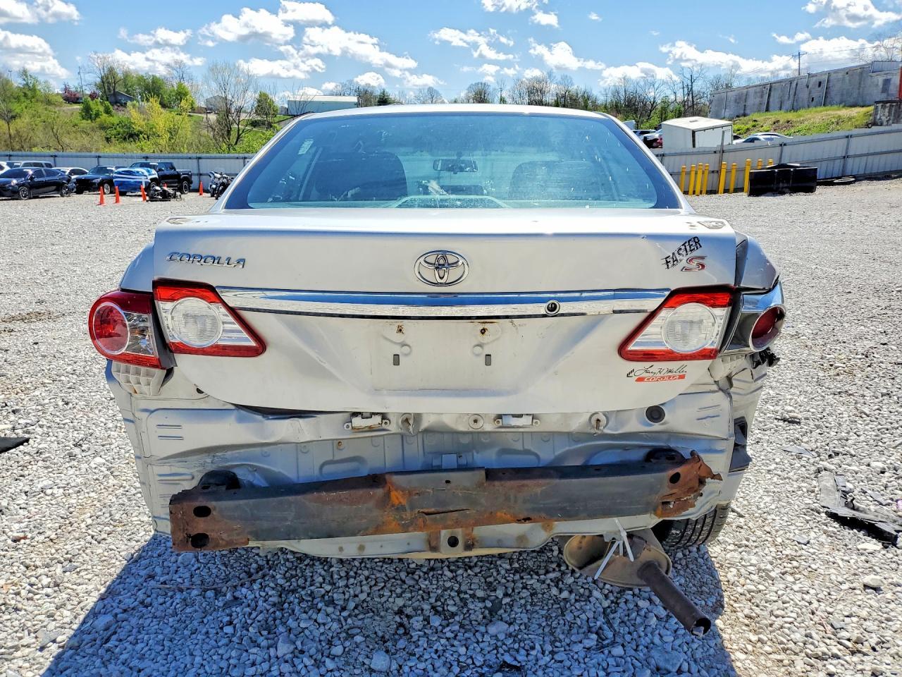 2013 TOYOTA COROLLA