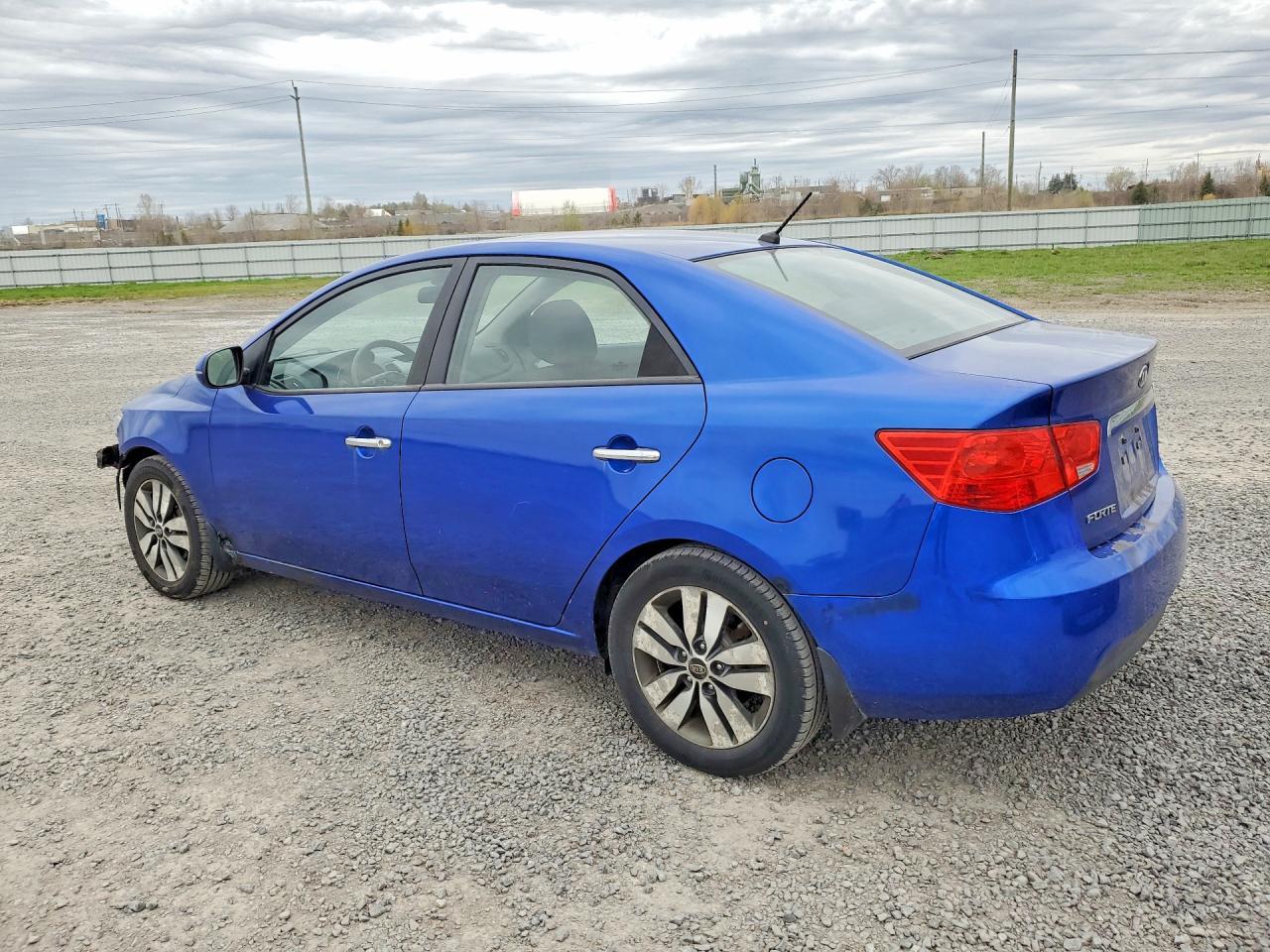 2013 KIA FORTE