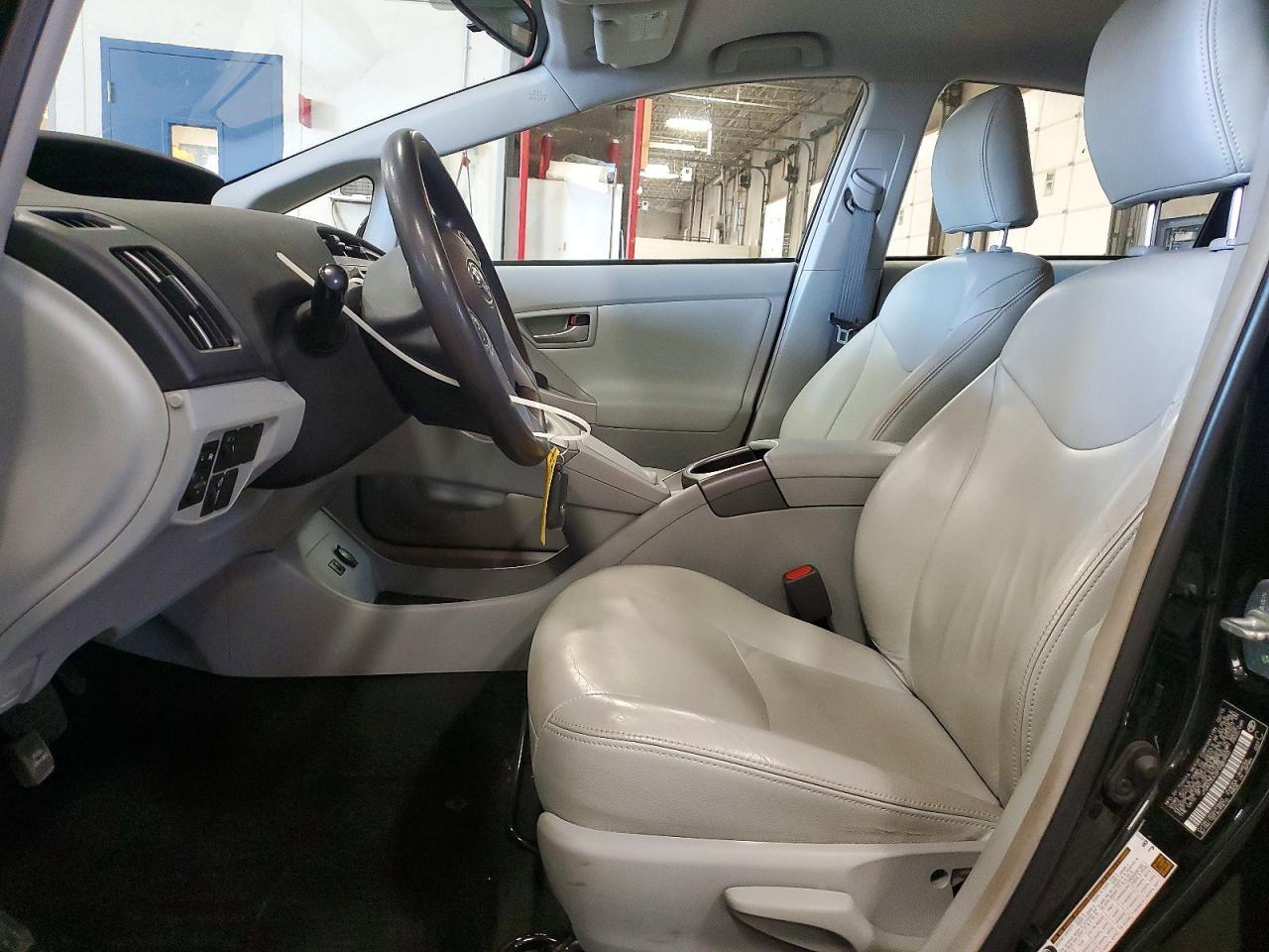 2015 TOYOTA PRIUS