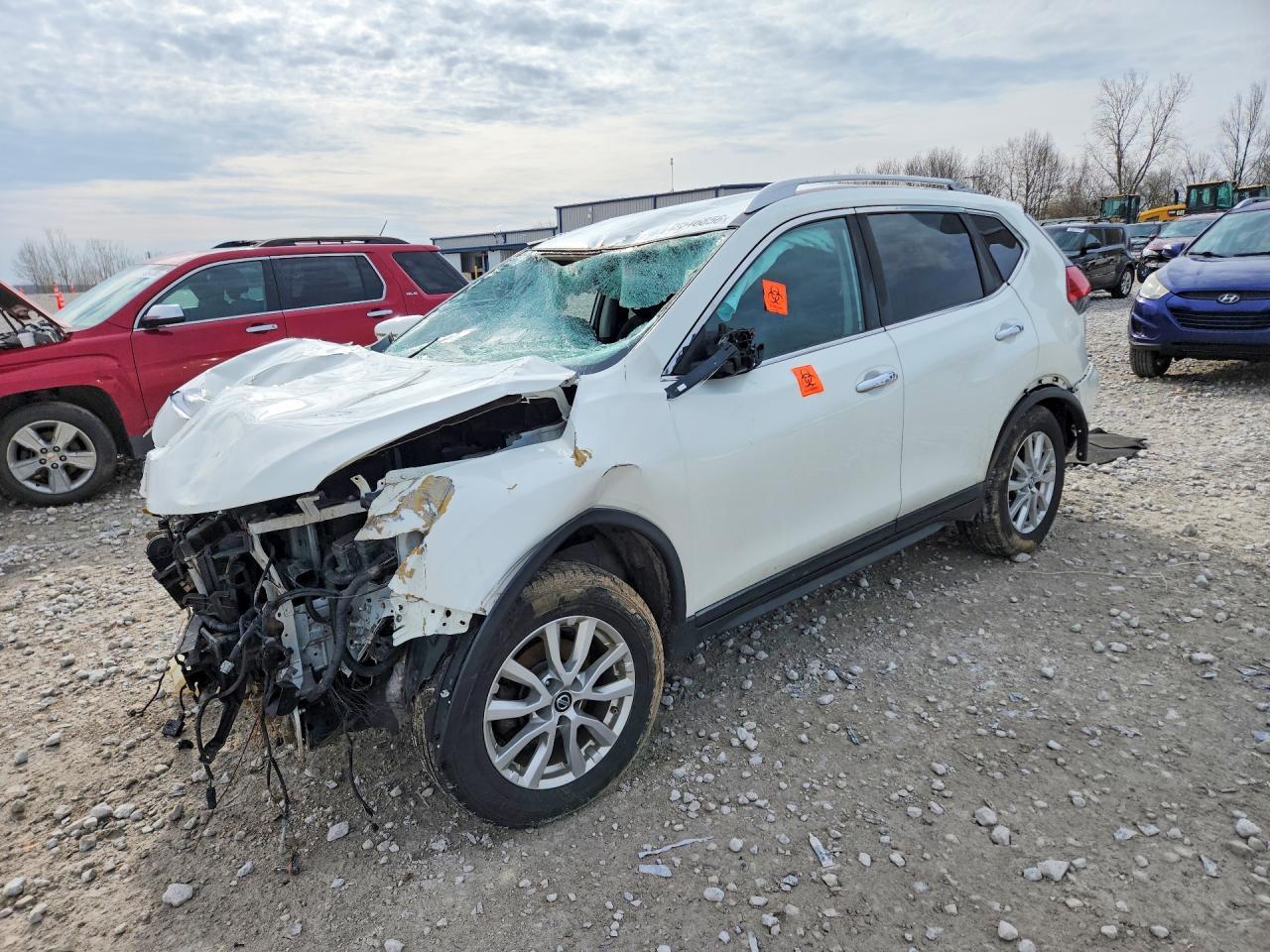 2017 NISSAN ROGUE