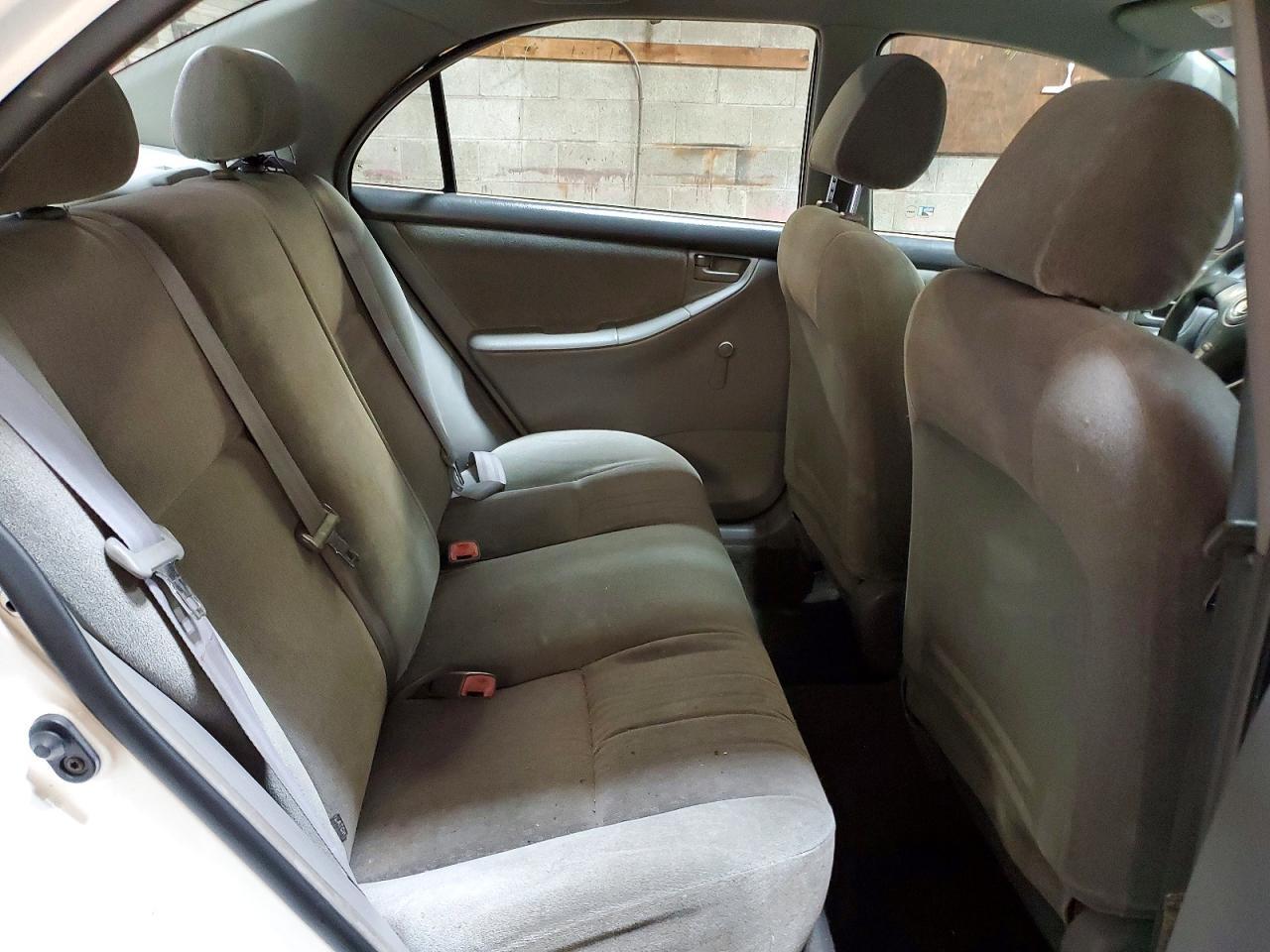 2004 TOYOTA COROLLA