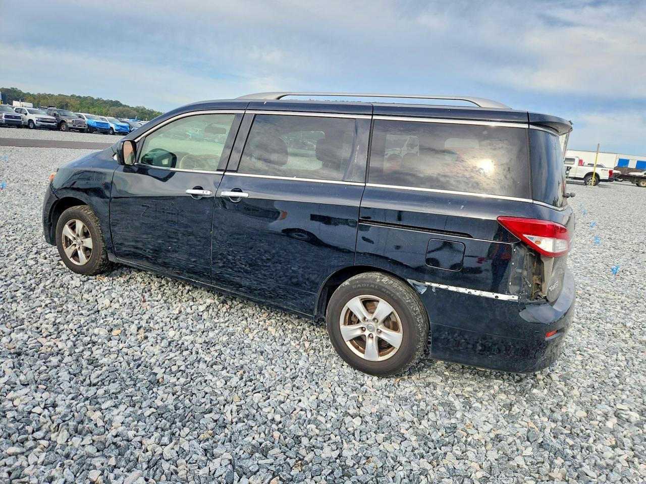 2017 NISSAN Quest