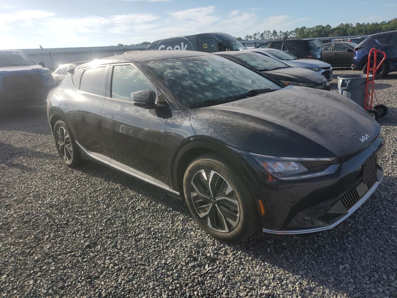 2023 KIA EV6