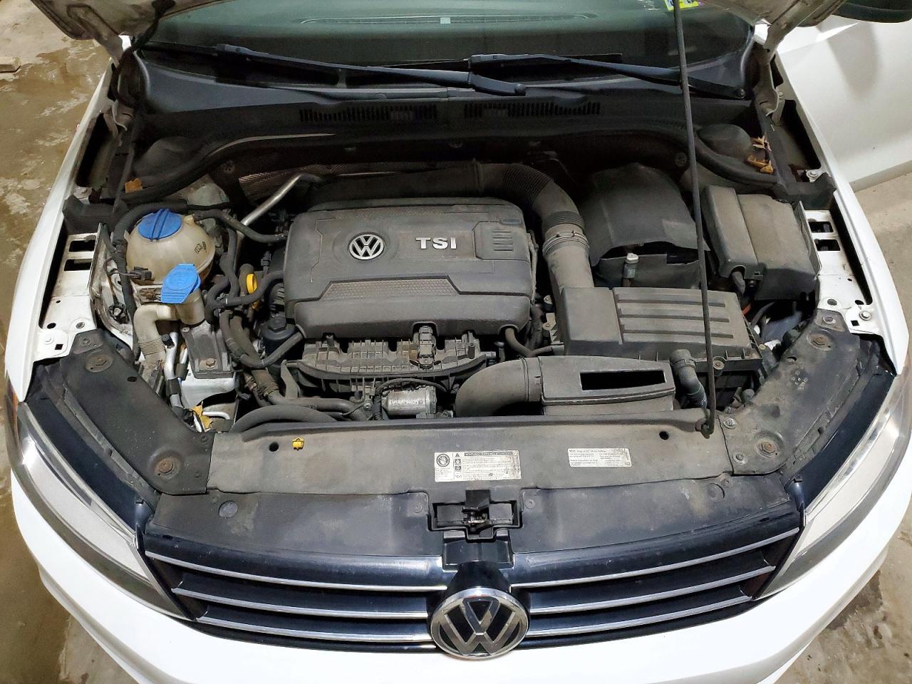 2016 VOLKSWAGEN JETTA