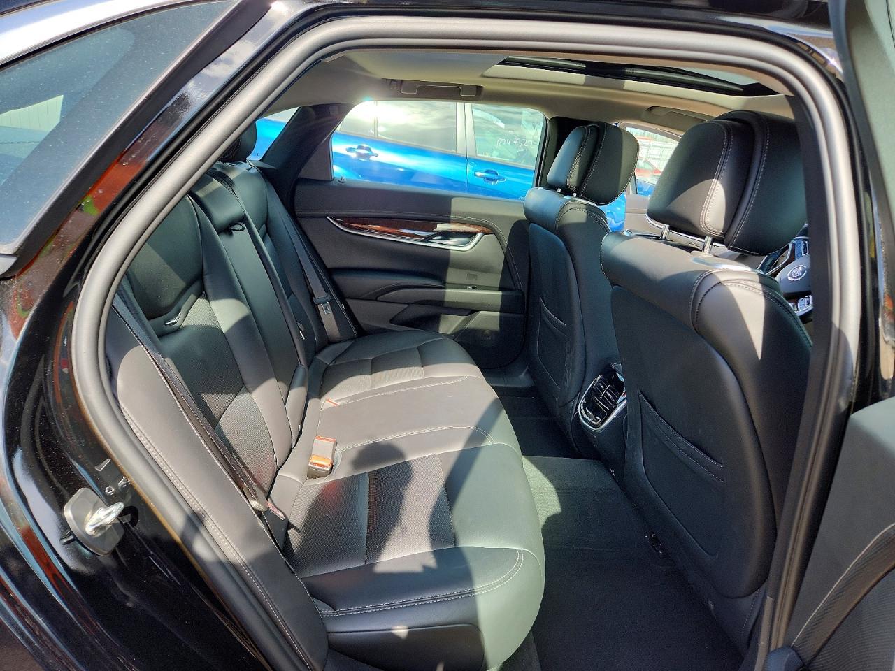 2013 CADILLAC XTS