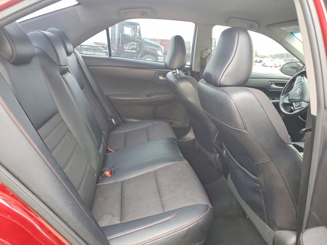 2016 TOYOTA CAMRY