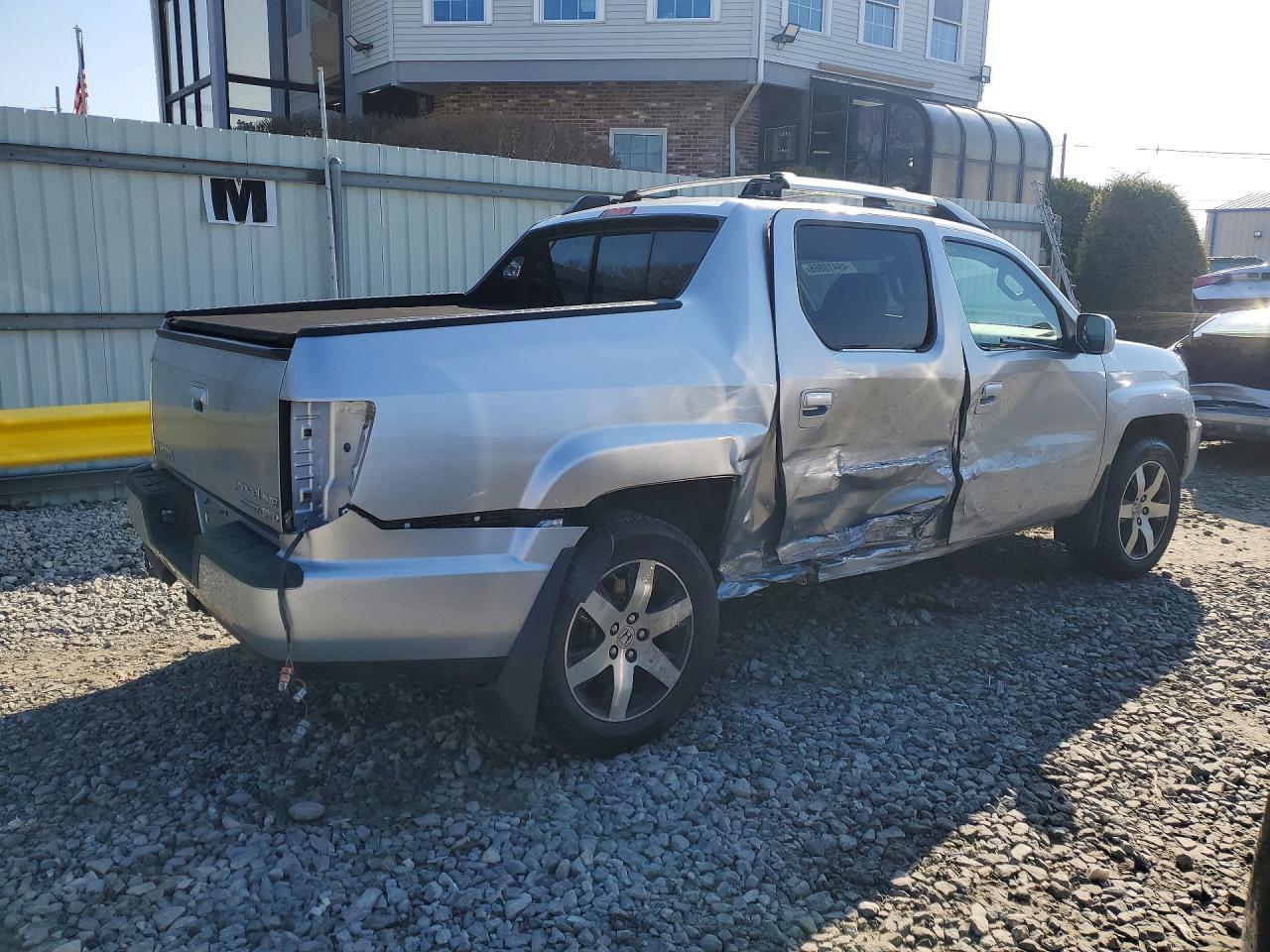 2014 HONDA Ridgeline
