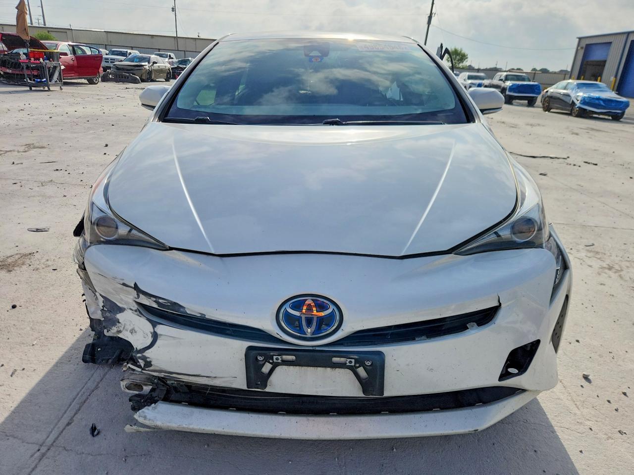 2017 TOYOTA PRIUS