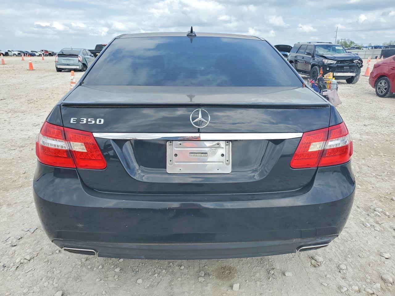 2012 MERCEDES-BENZ E-Class