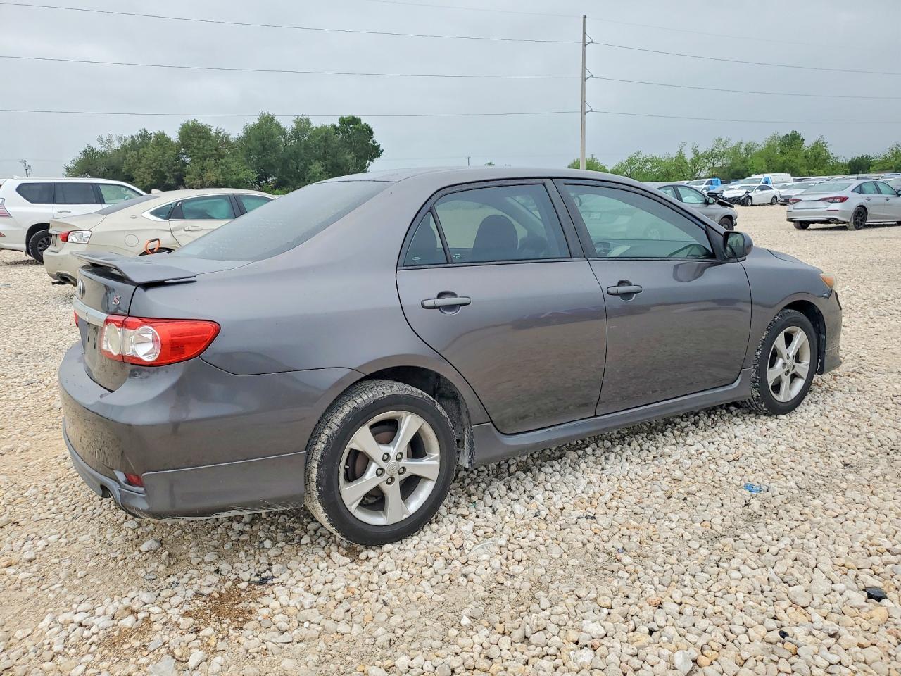 2013 TOYOTA COROLLA