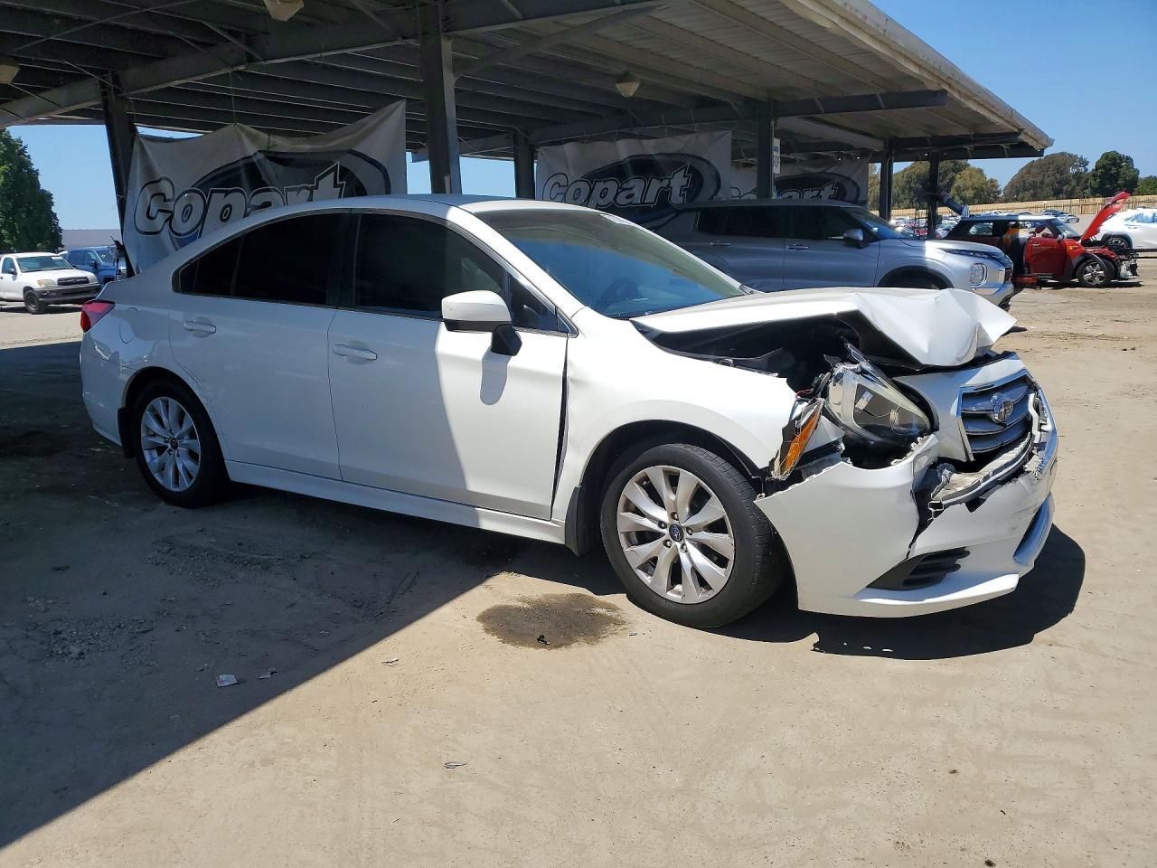 2017 SUBARU Legacy