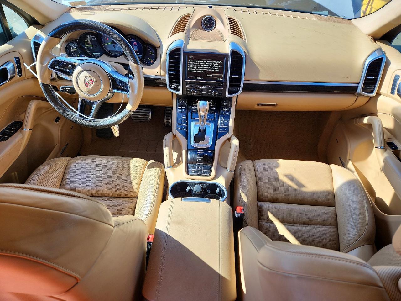2015 PORSCHE CAYENNE