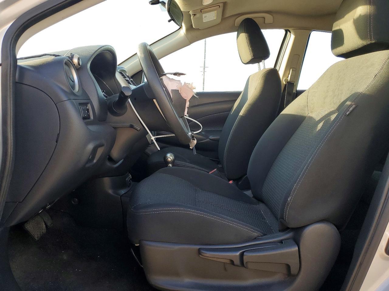 2017 NISSAN VERSA