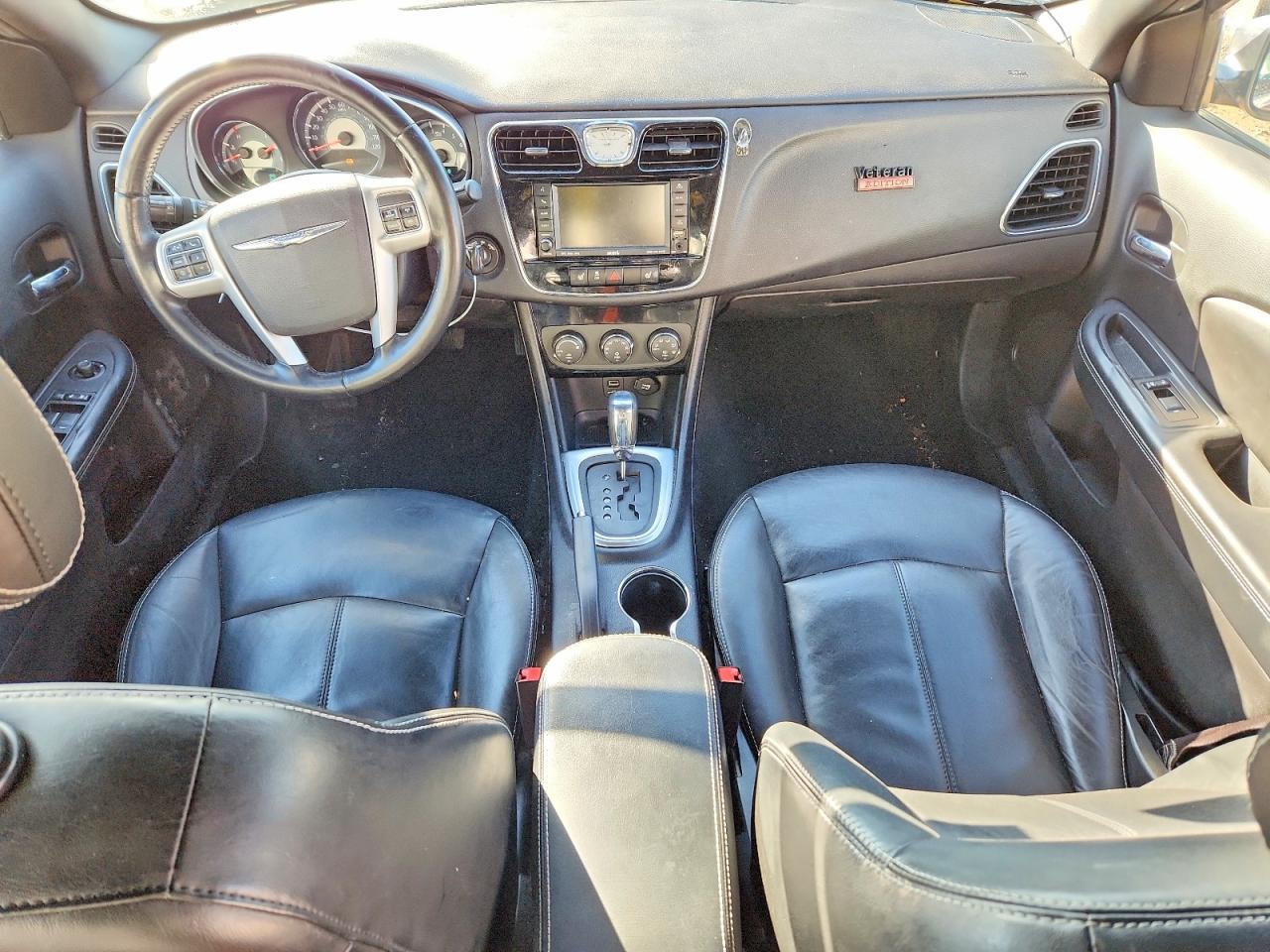 2011 CHRYSLER 200