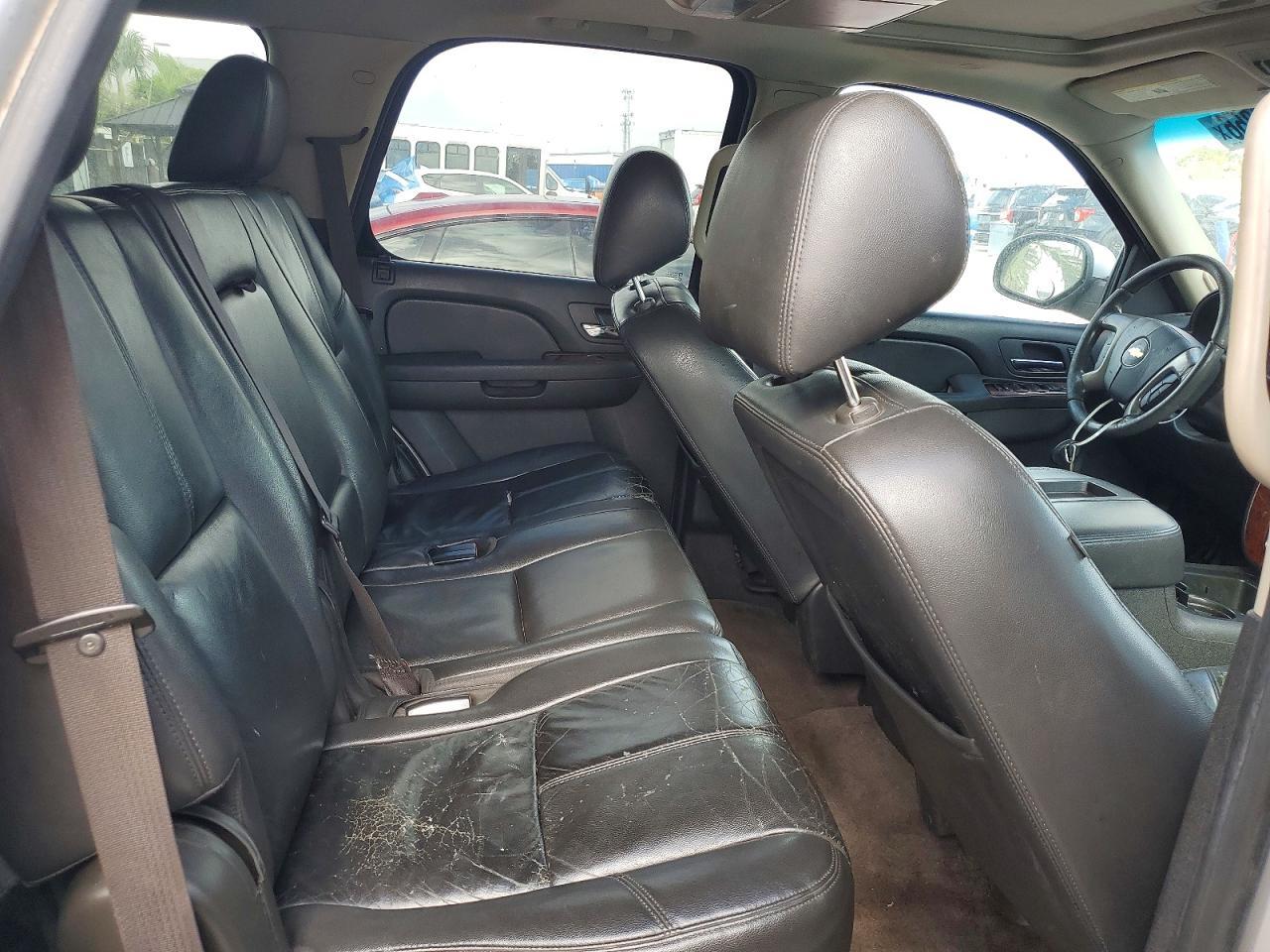 2014 CHEVROLET Tahoe