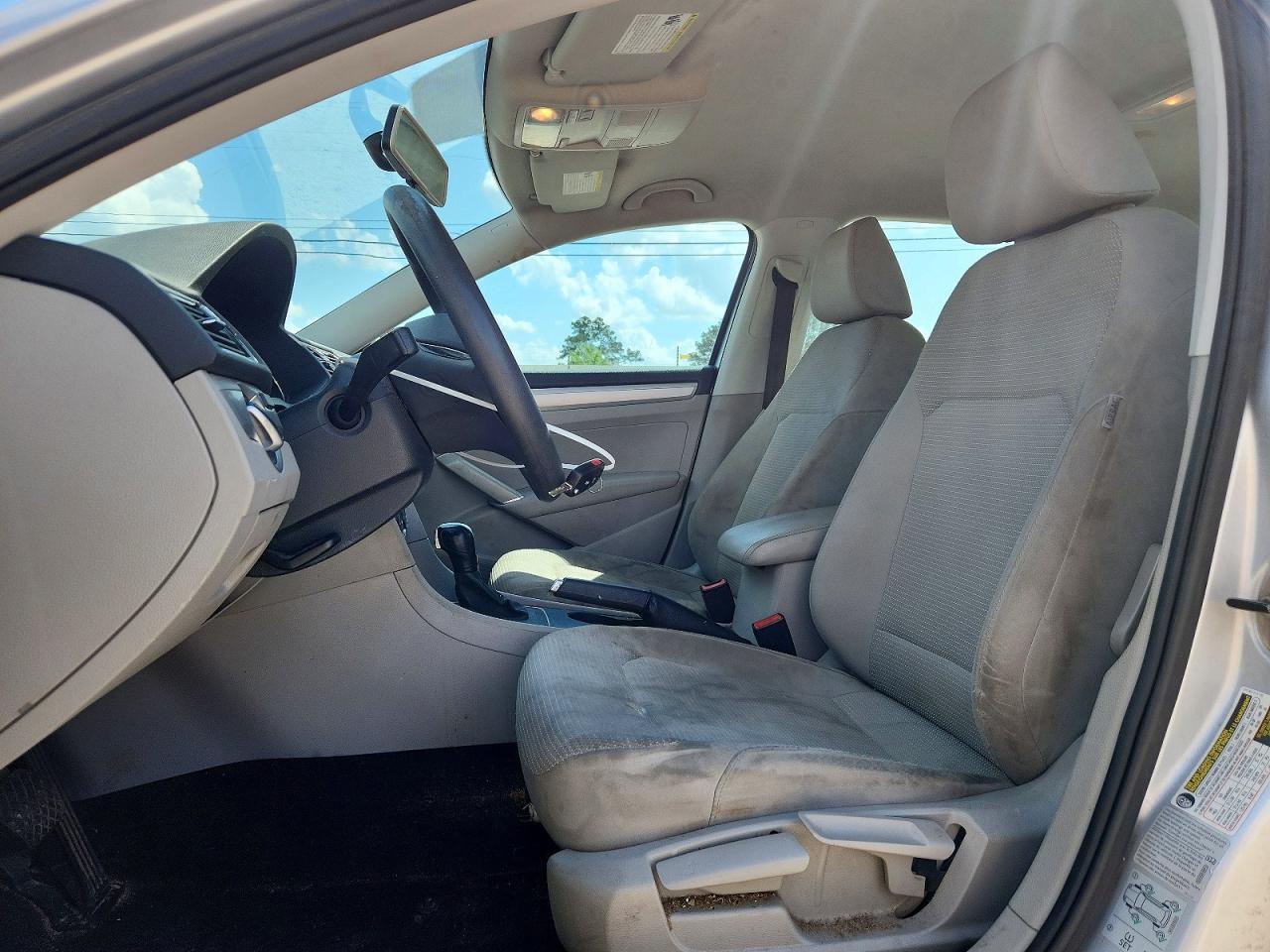 2017 VOLKSWAGEN Passat