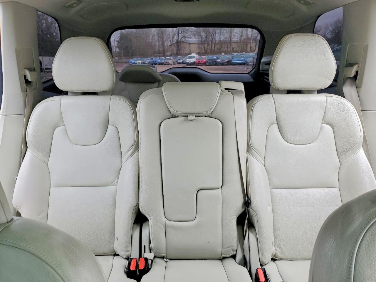 2017 VOLVO XC90