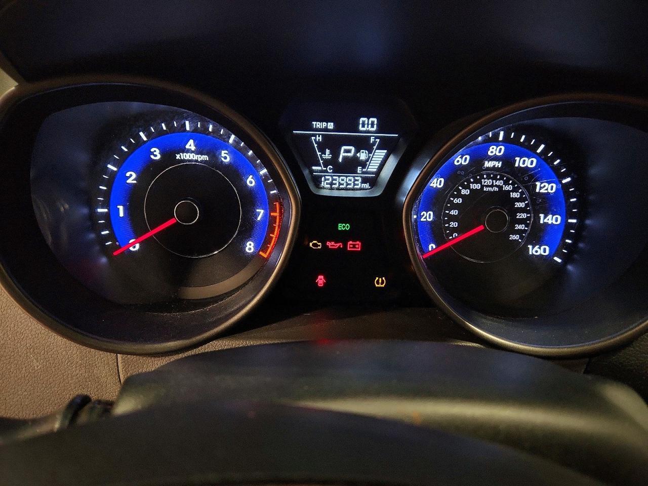 2015 HYUNDAI ELANTRA