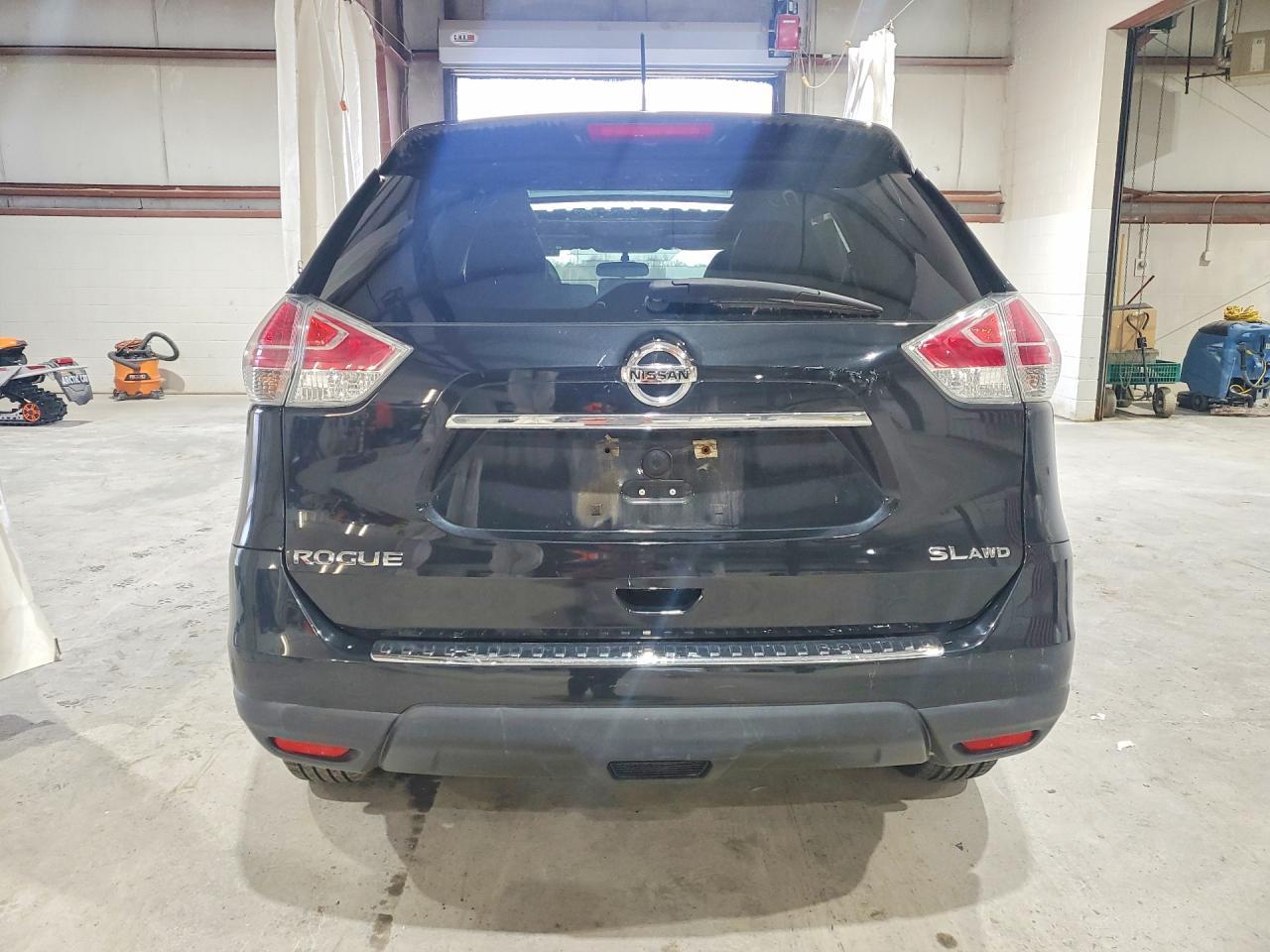 2016 NISSAN ROGUE