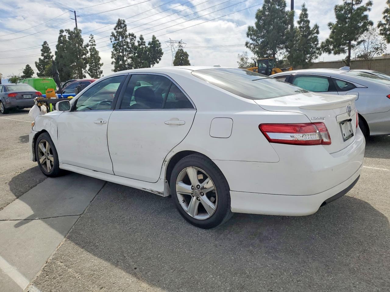 2011 TOYOTA CAMRY