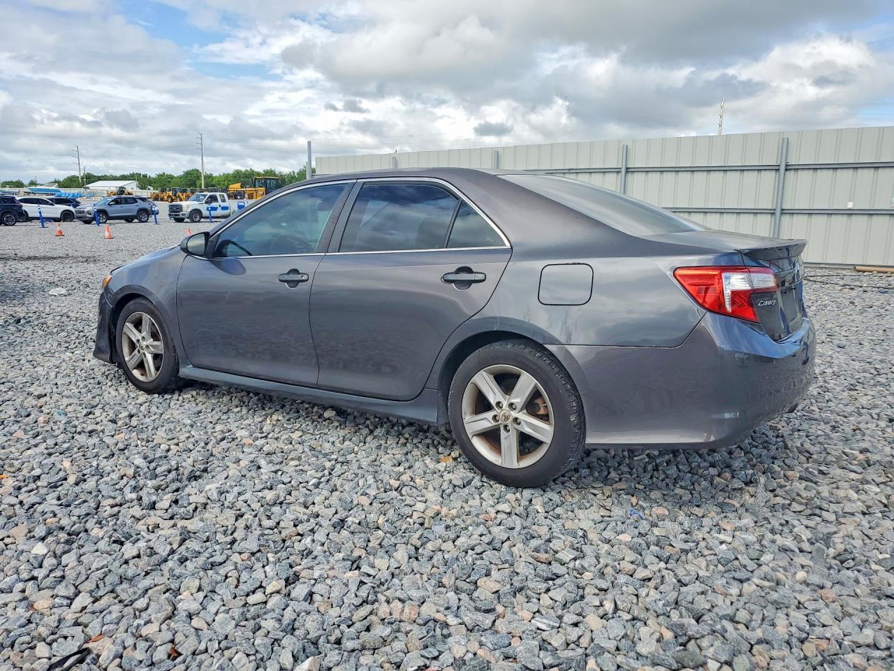 2013 TOYOTA CAMRY