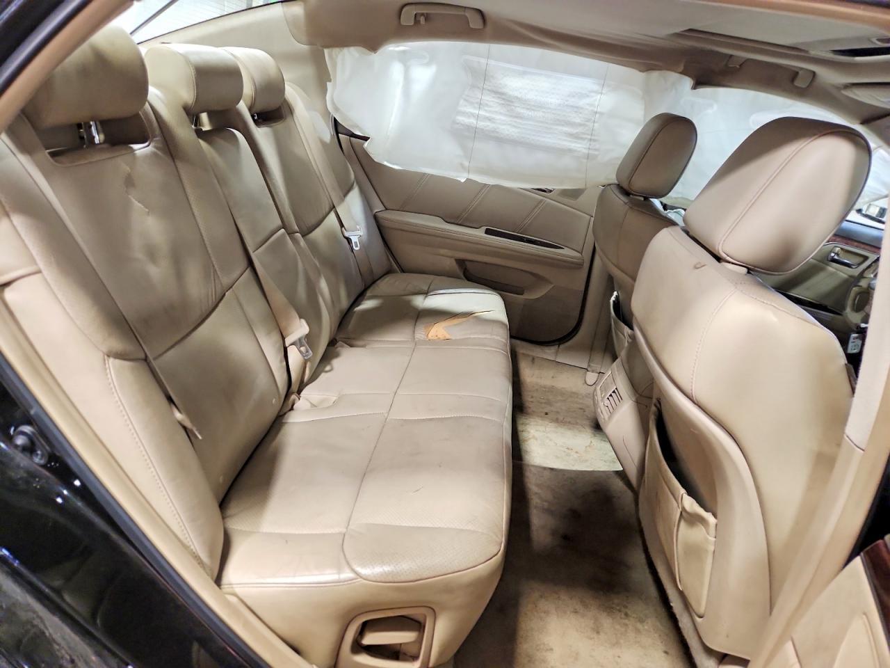 2010 TOYOTA Avalon