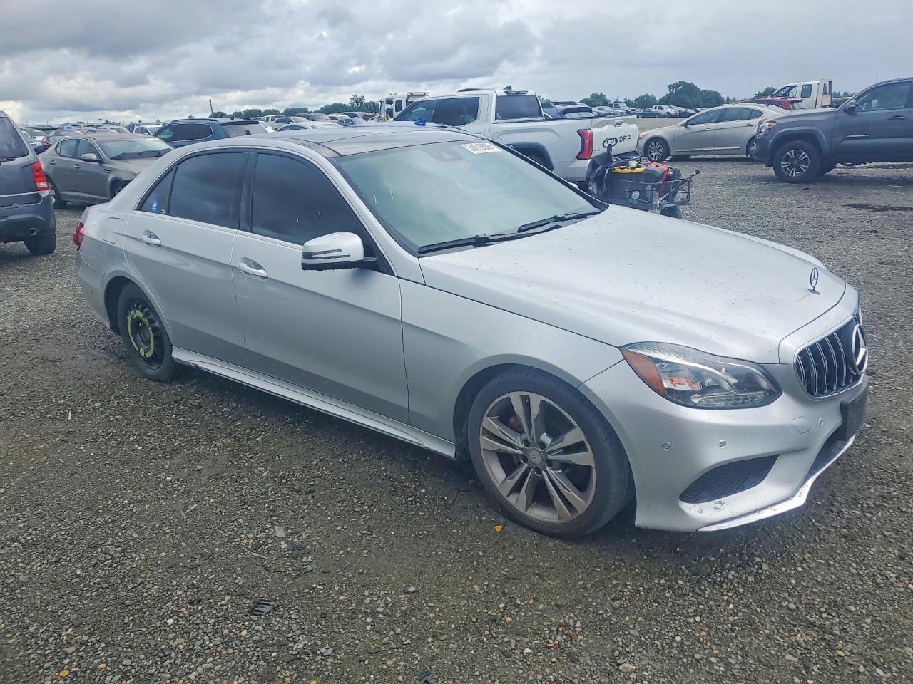 2016 MERCEDES-BENZ E-Class