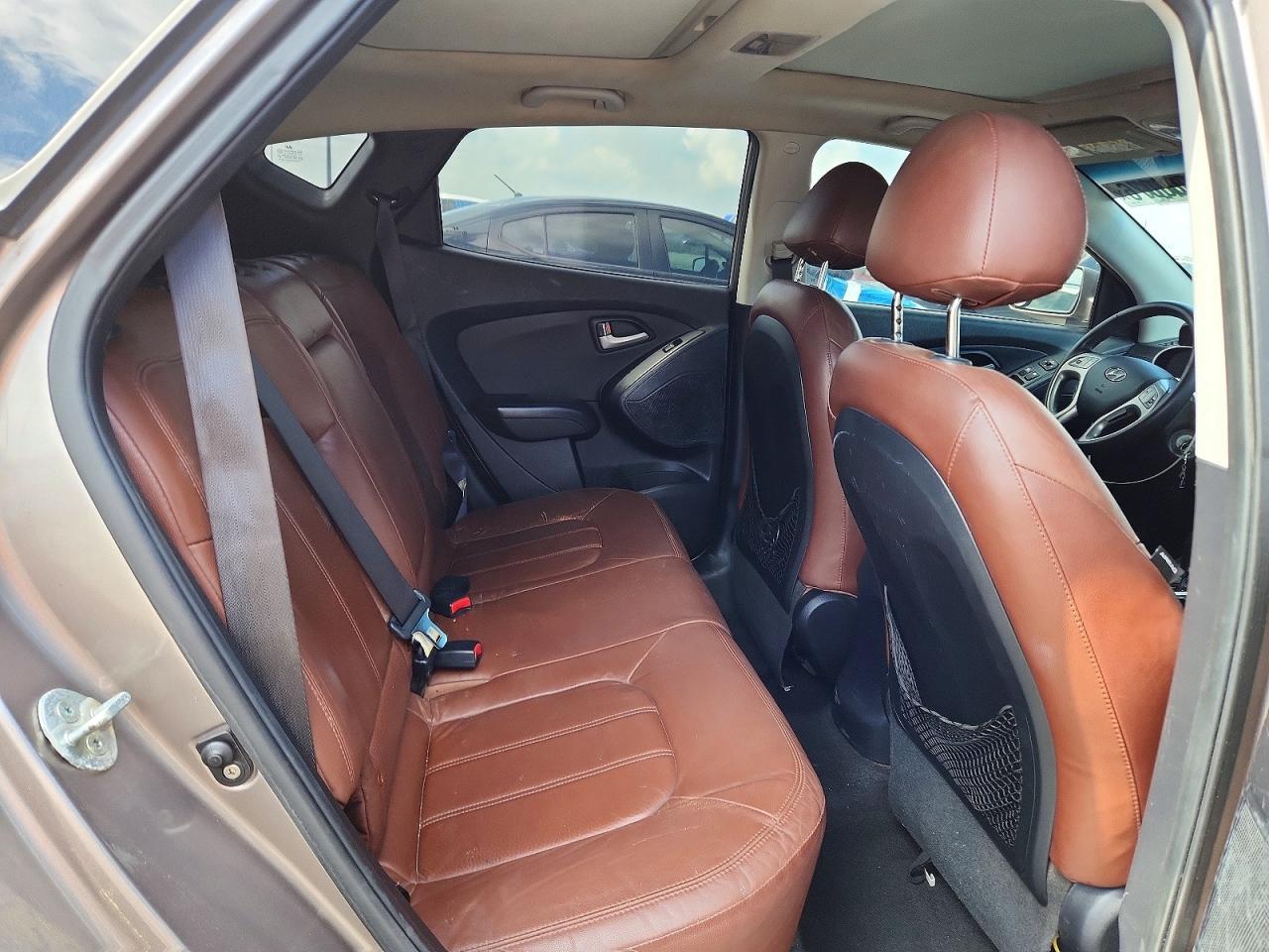 2012 HYUNDAI TUCSON