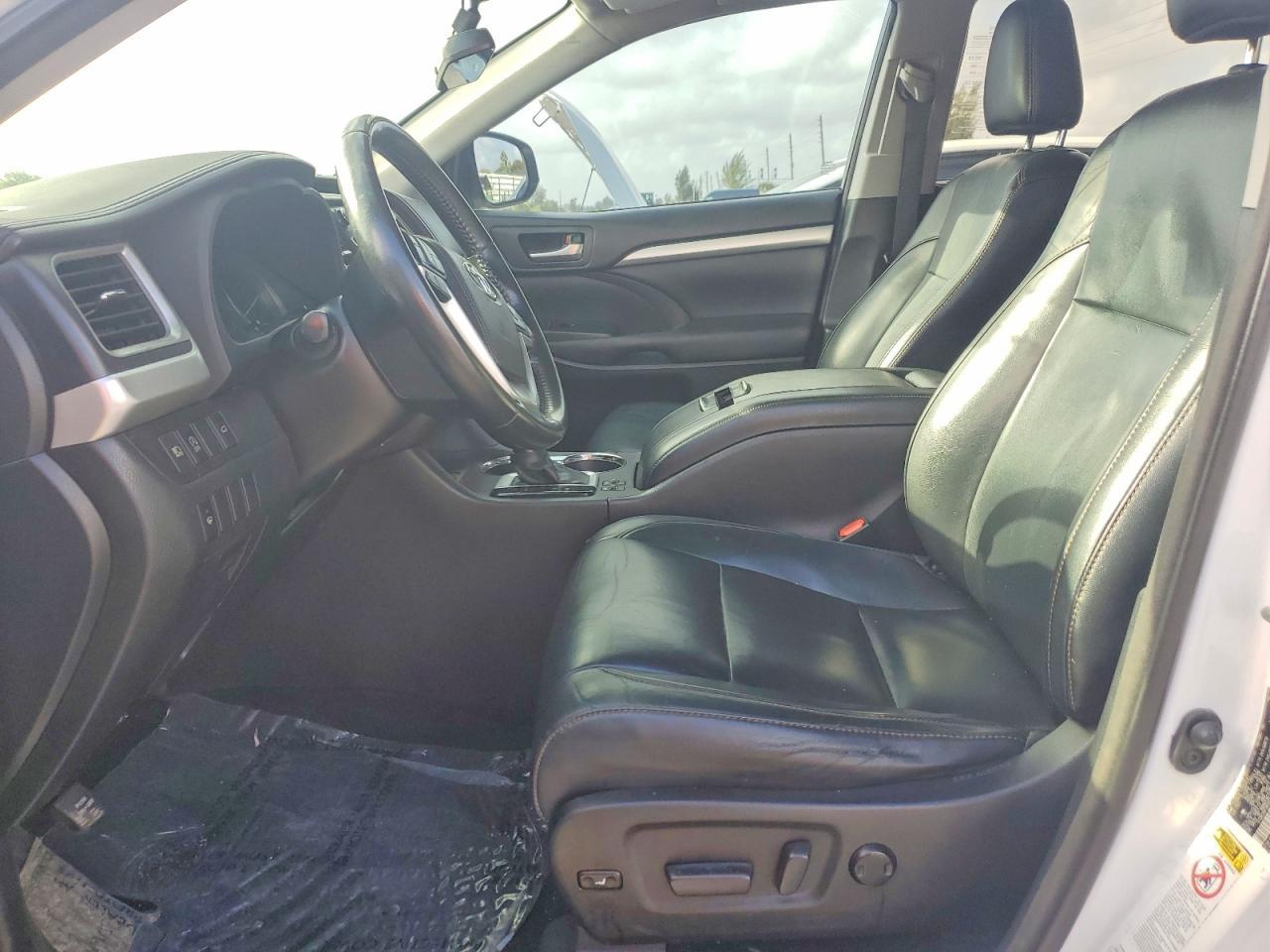 2017 TOYOTA HIGHLANDER
