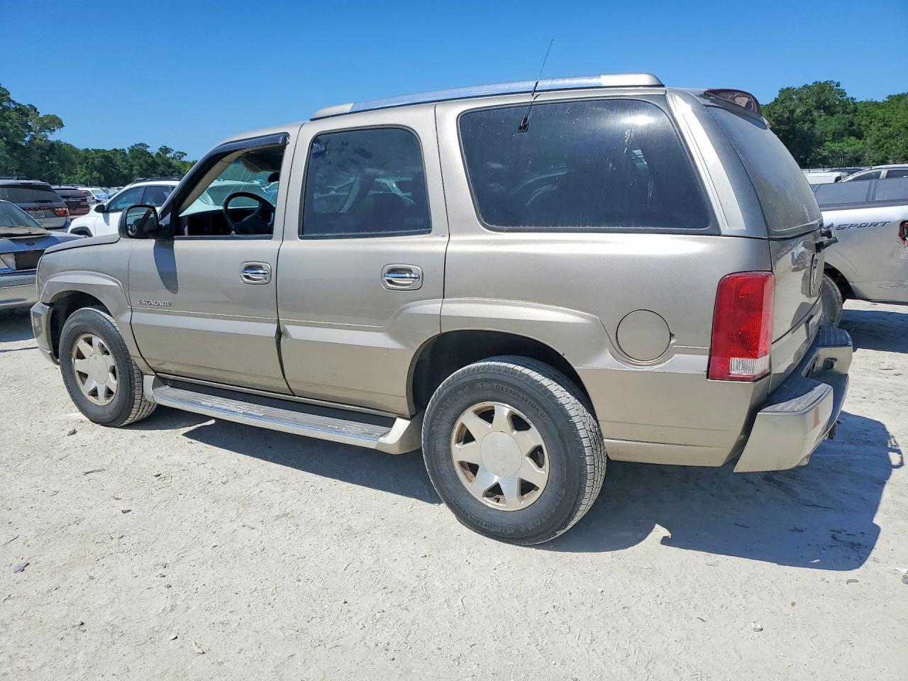 2002 CADILLAC ESCALADE