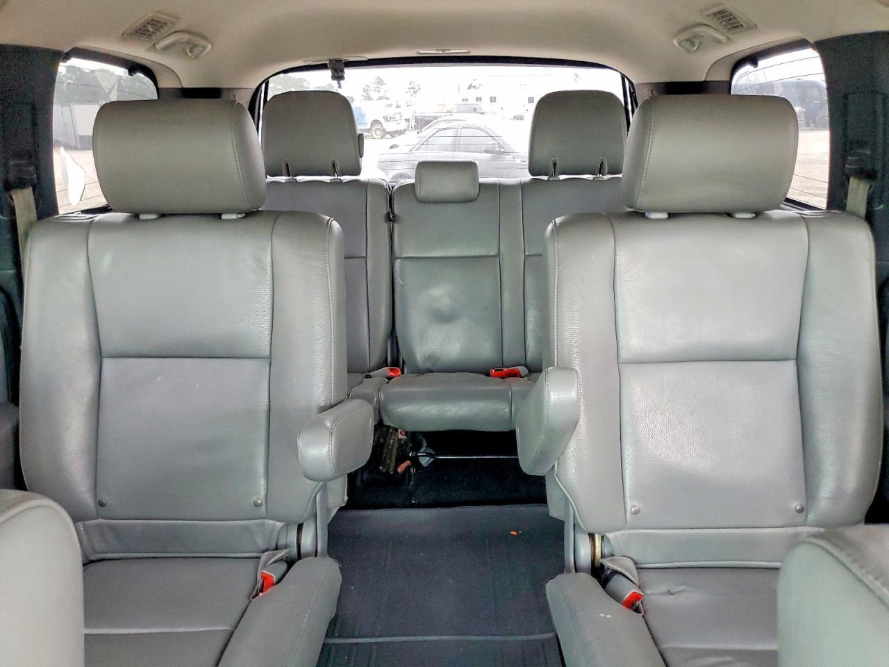 2014 TOYOTA Sequoia
