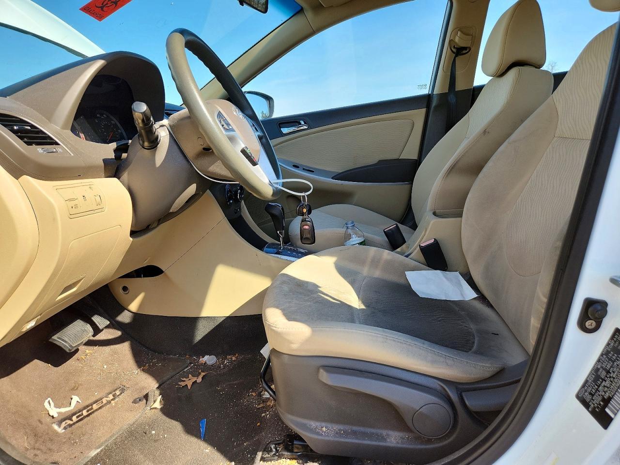2012 HYUNDAI ACCENT