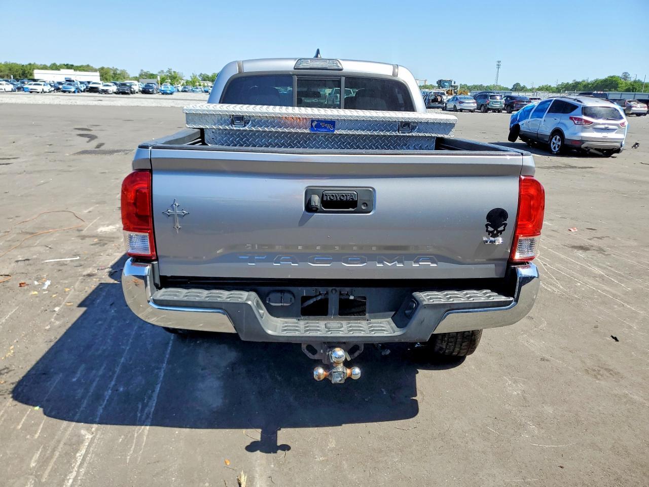 2016 TOYOTA TACOMA