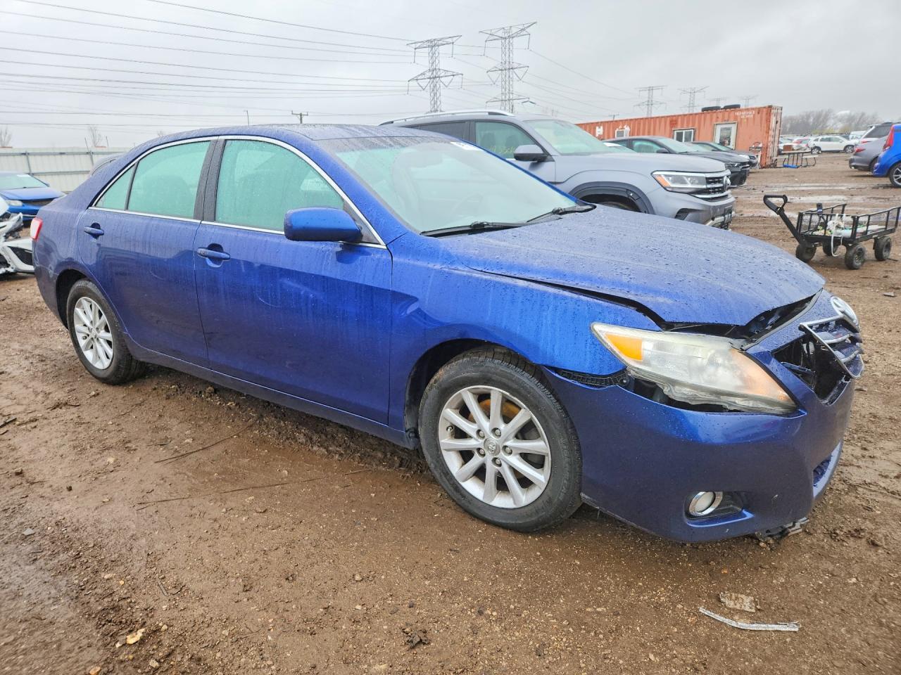 2011 TOYOTA CAMRY