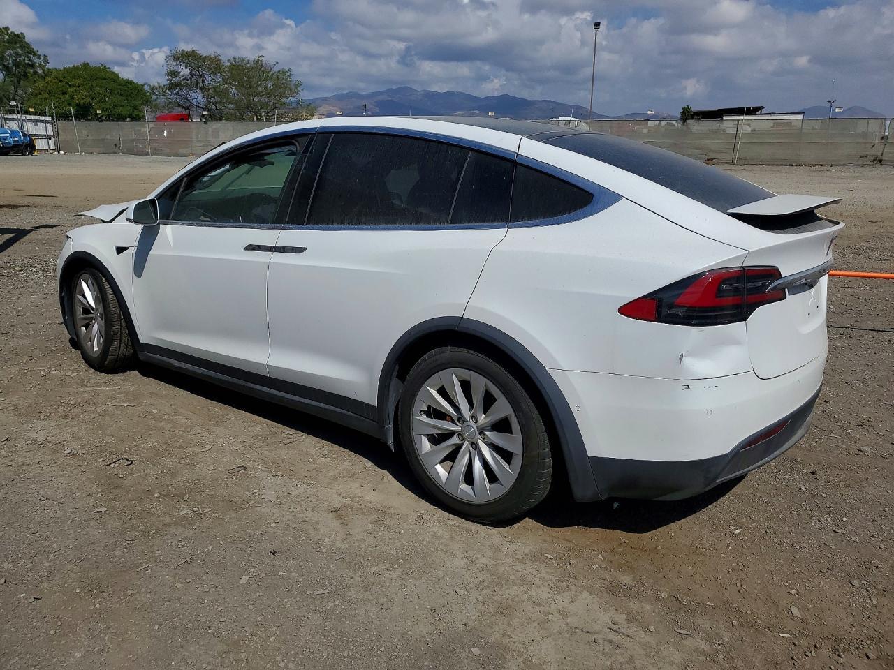 2020 TESLA MODEL X