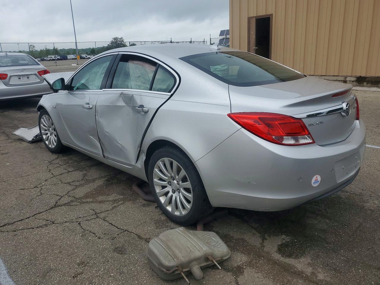 2011 BUICK Regal