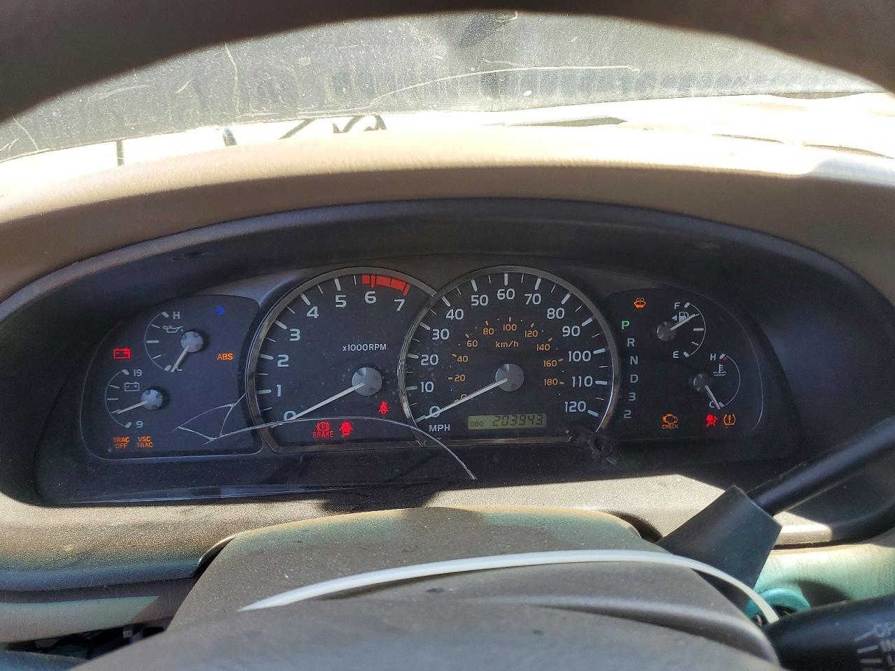 2005 TOYOTA Sequoia