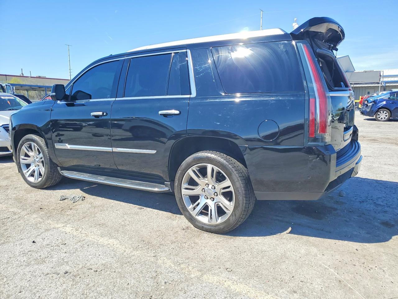 2017 CADILLAC ESCALADE