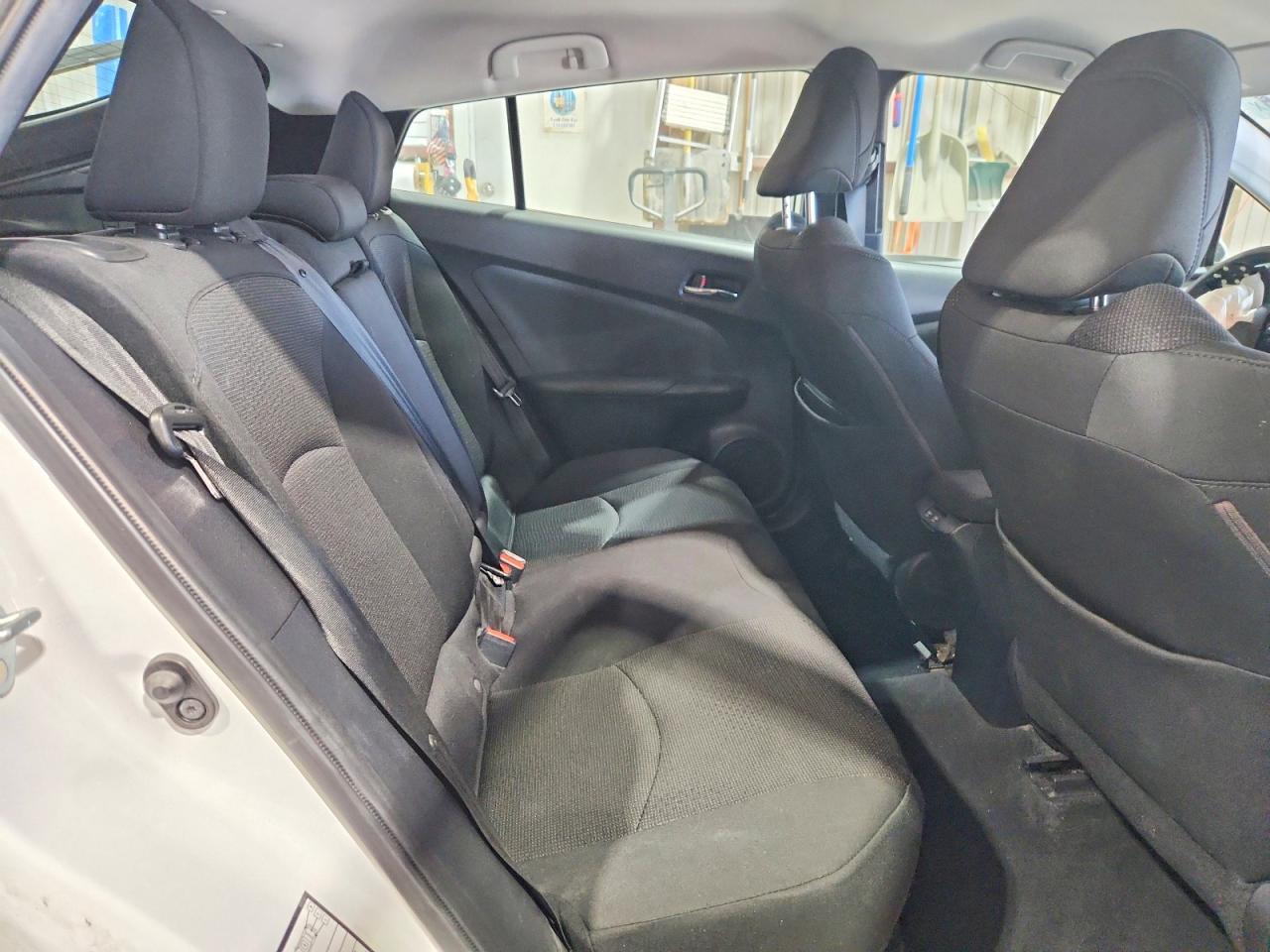 2022 TOYOTA PRIUS