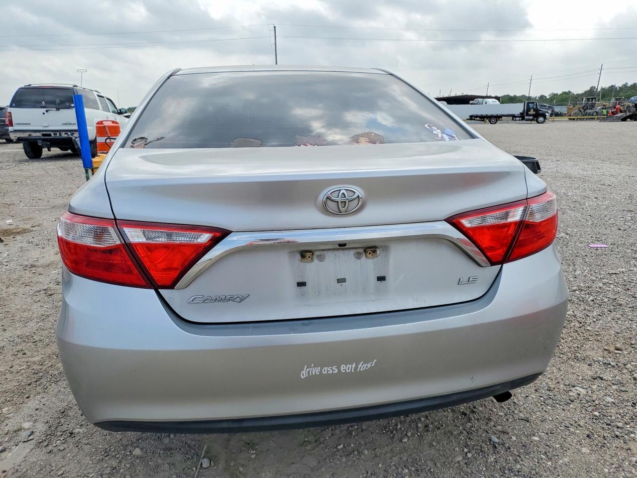 2017 TOYOTA CAMRY