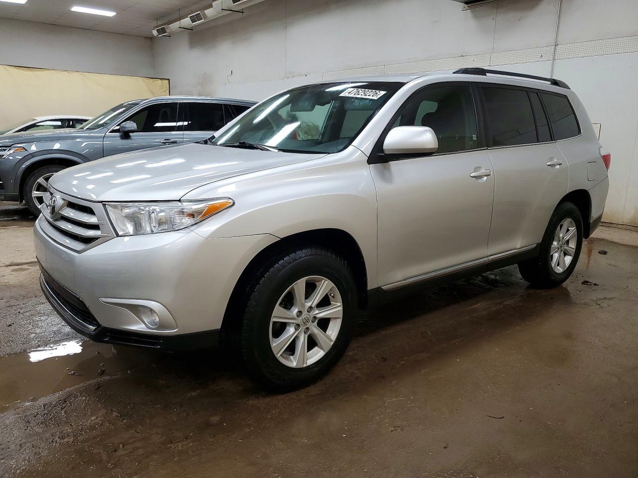 2013 TOYOTA HIGHLANDER