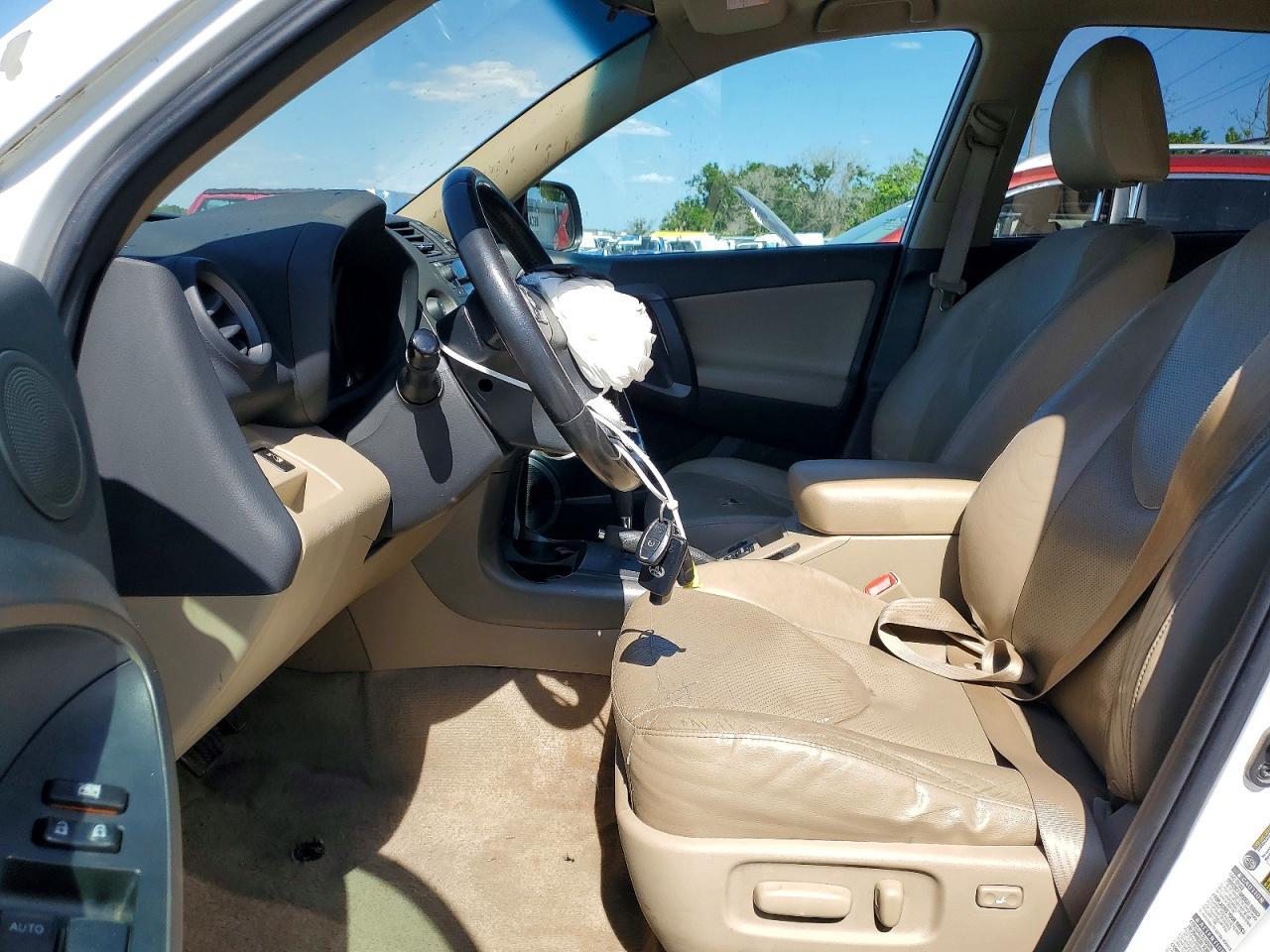 2011 TOYOTA RAV4