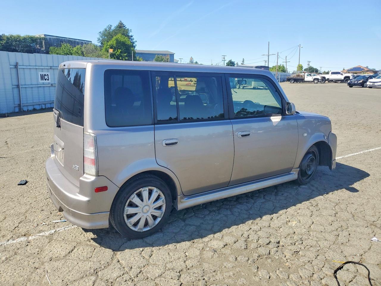 2005 TOYOTA SCION