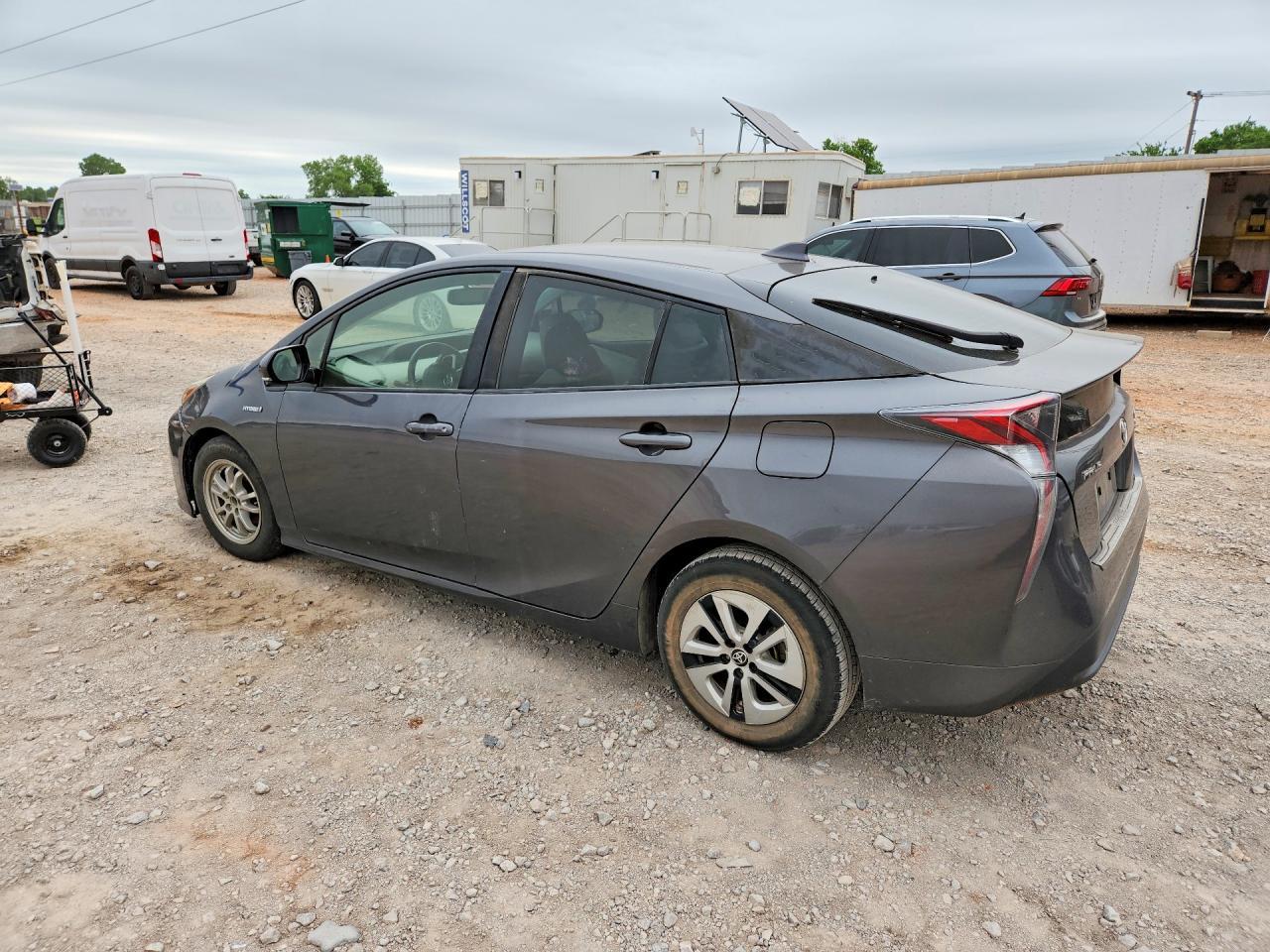 2016 TOYOTA PRIUS