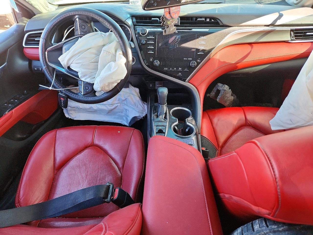 2018 TOYOTA CAMRY