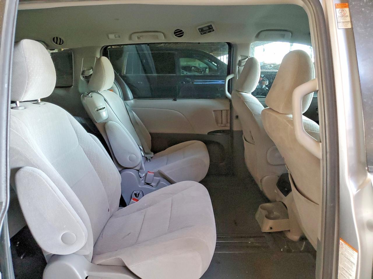 2017 TOYOTA SIENNA