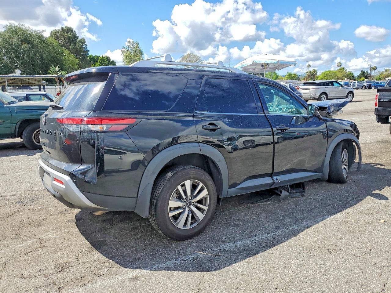 2023 NISSAN PATHFINDER